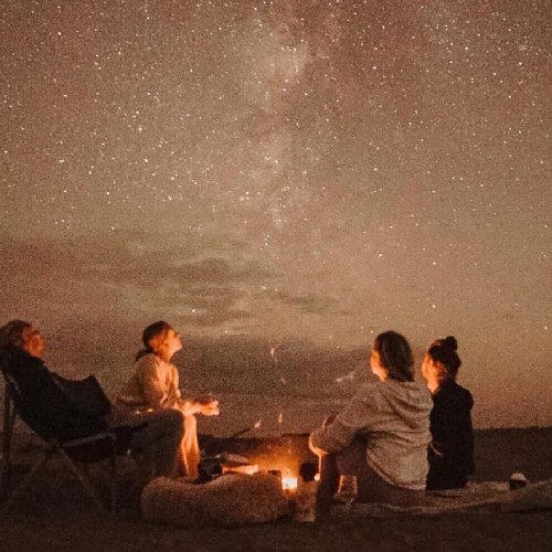 Beach gathering 🌊🌌 ladies only 👸🏽