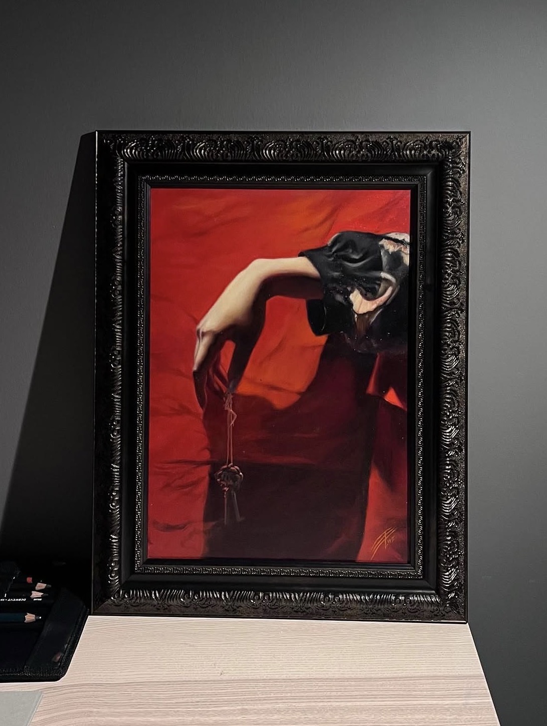 " يد فنانه " "Artist hand"