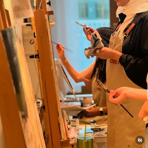 دورة الألوان الزيتية / تأسيس - تطوير