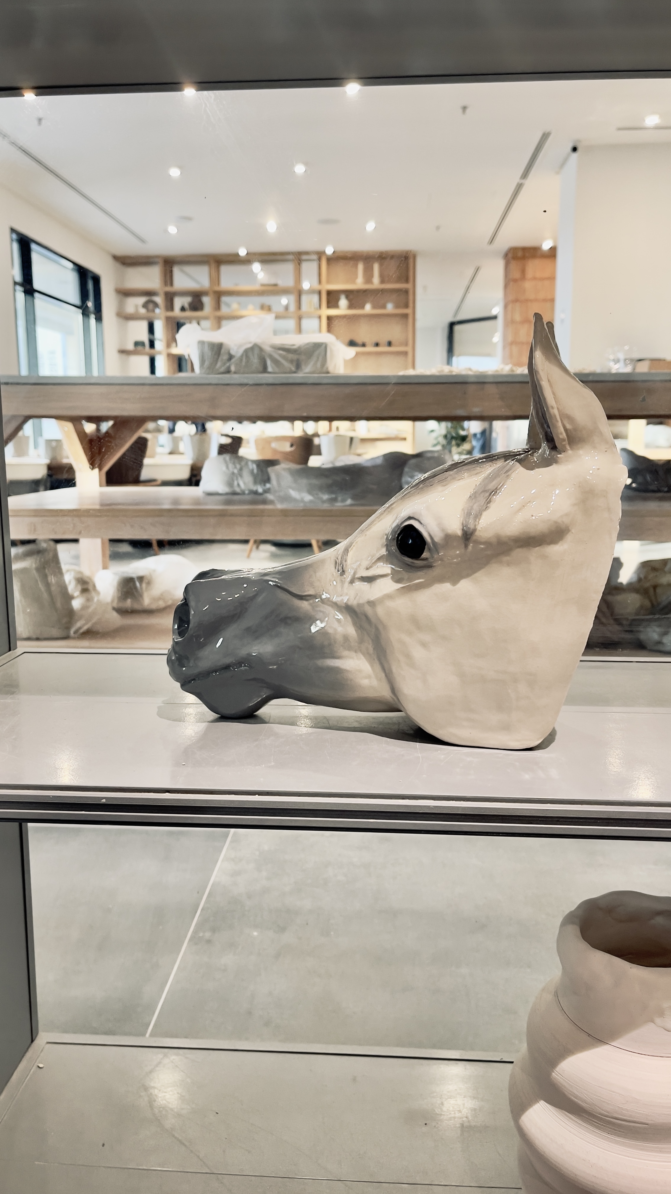 منحوتة خيل عربي Ceramic