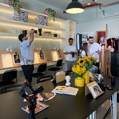 حجز قاعة المرسم